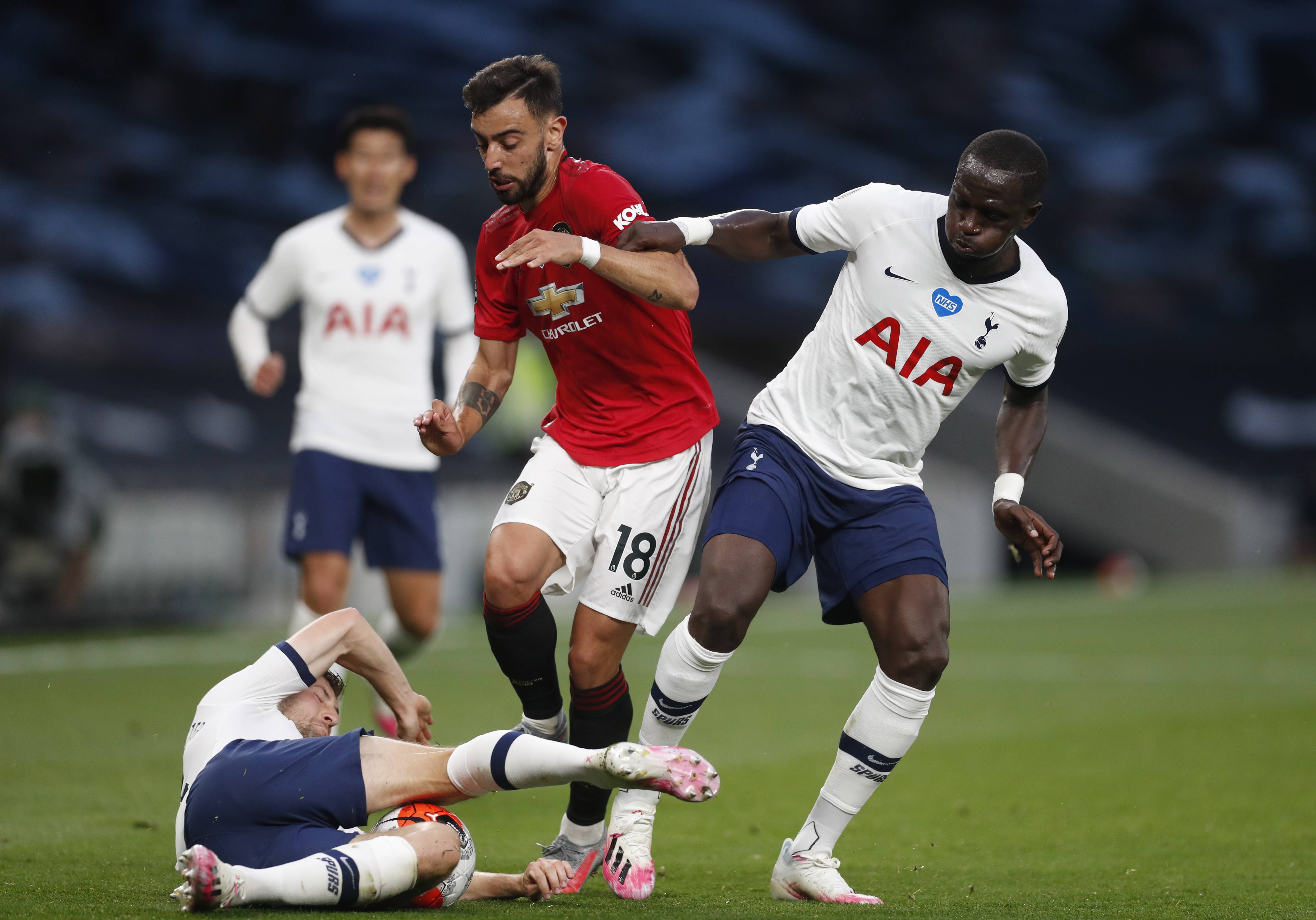 虽然他的离 虽然他的离